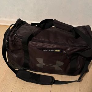 Under Armour gym bag/duffel bag/carryon bag